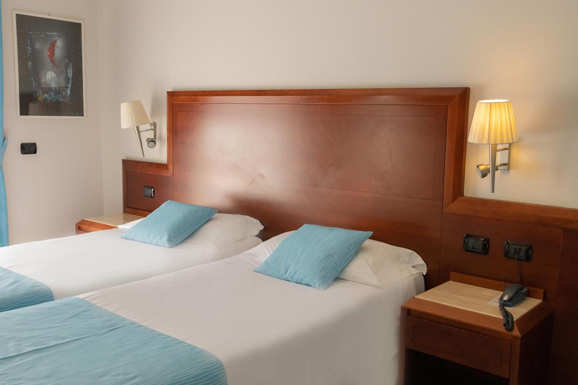 Hotel Le Palme Пестум Екстер'єр фото