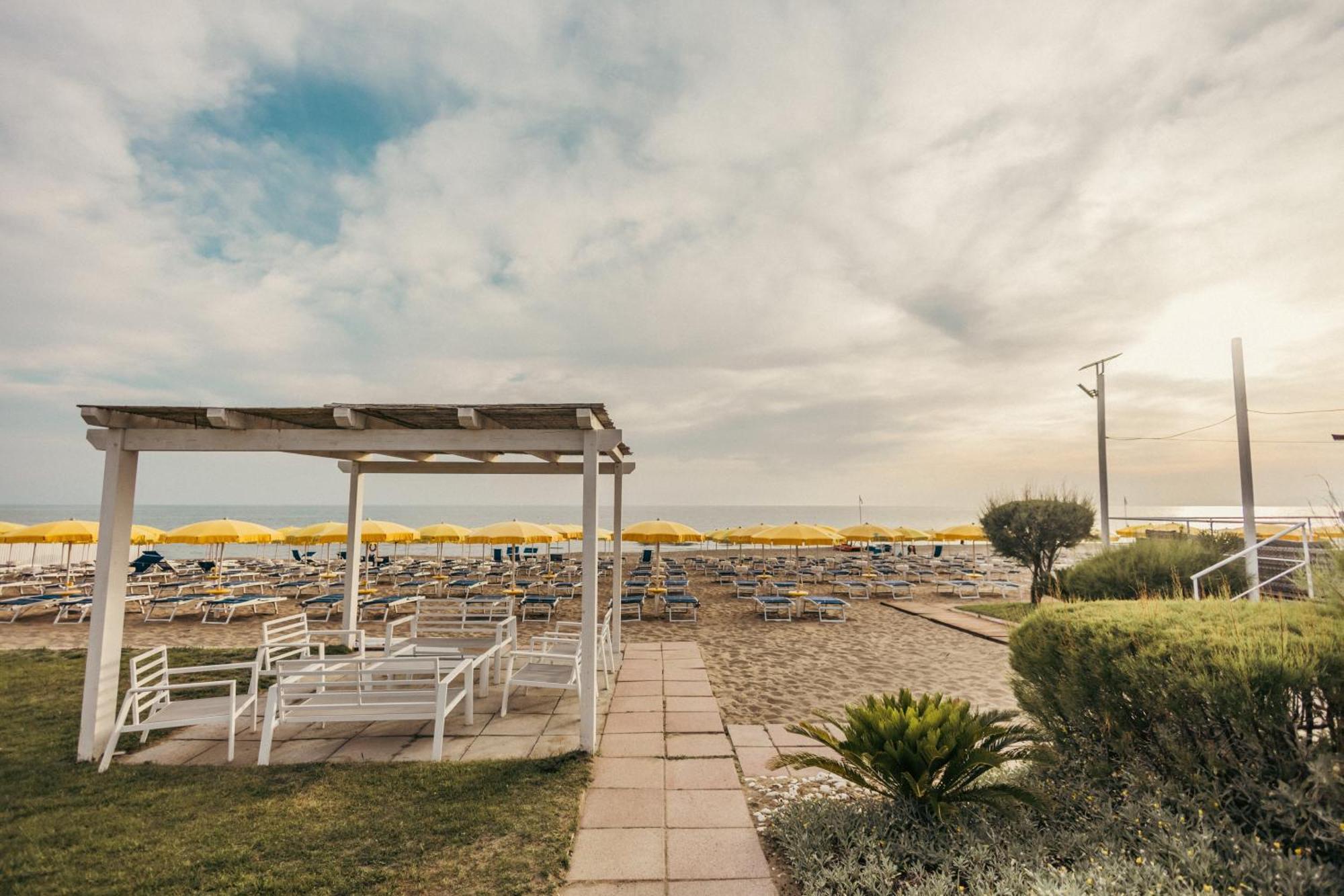 Hotel Le Palme Пестум Екстер'єр фото